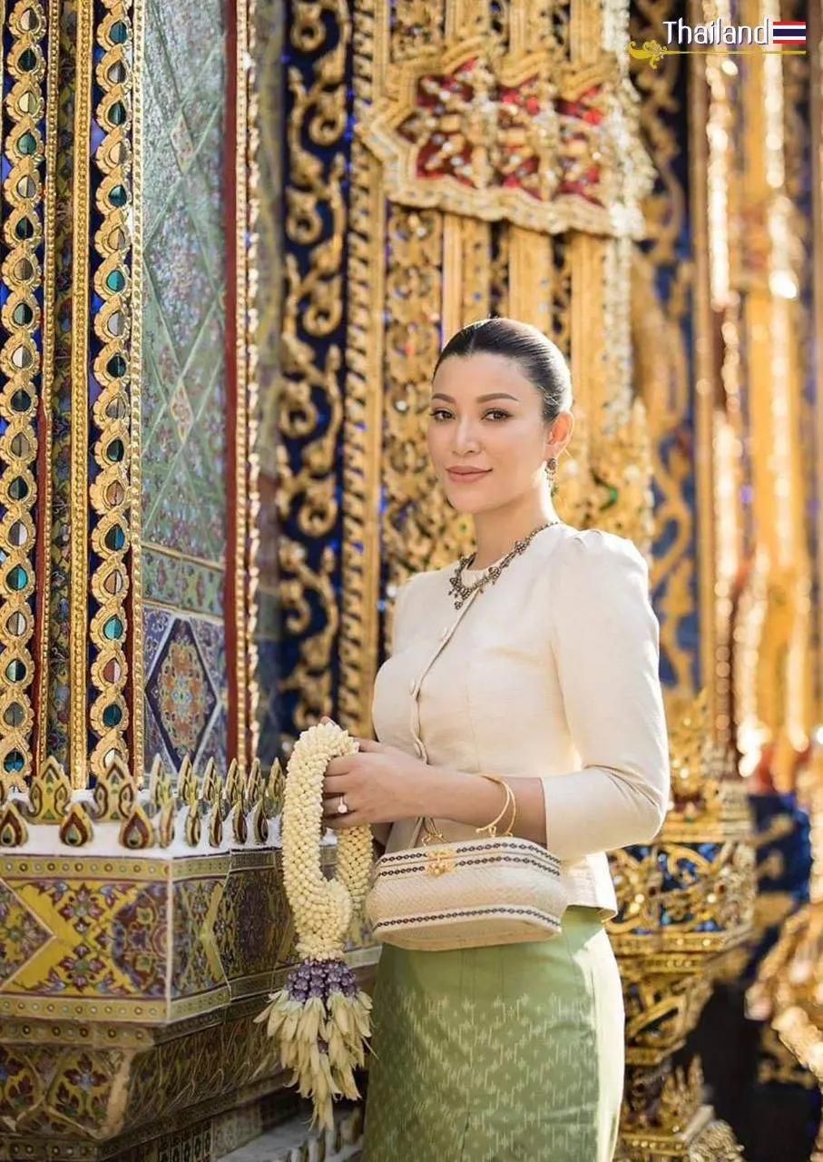 THAI RUEN TON: NATIONAL COSTUME | THAILAND 🇹🇭