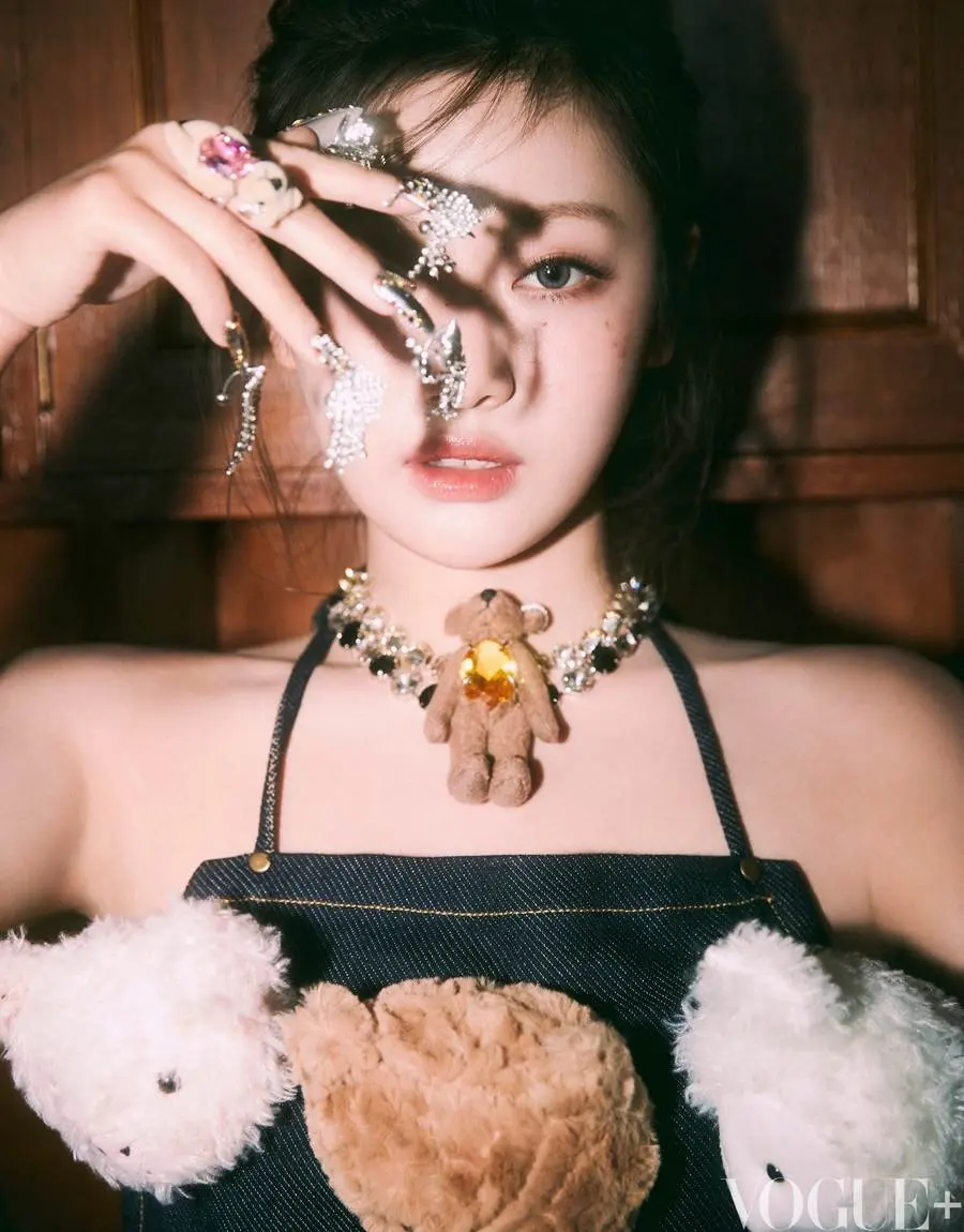 (aespa) NingNing @ VOGUE+ China March 2023