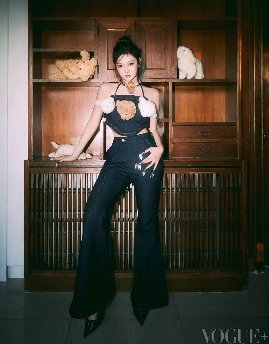 (aespa) NingNing @ VOGUE+ China March 2023