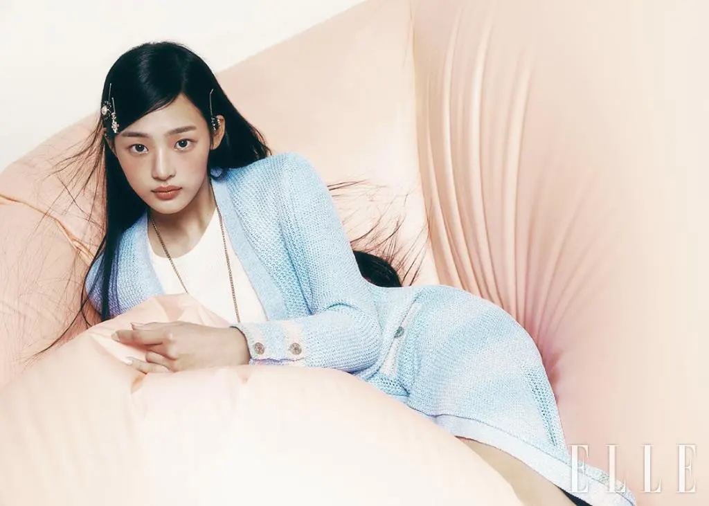 (NewJeans) Minji @ ELLE Korea March 2023