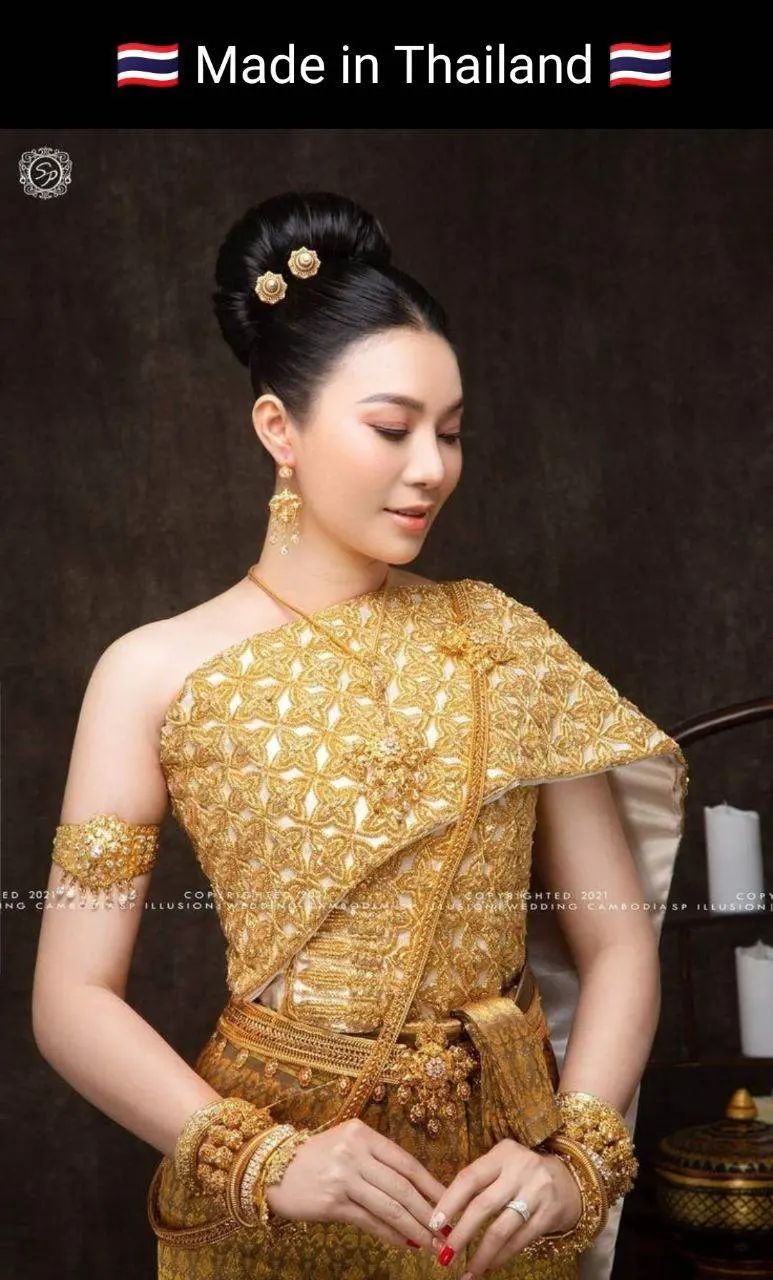 Cambodia wedding costume : ชุดไทยโดยนางแบบกัมพูชา: Khmer wedding dress. Cambodia history