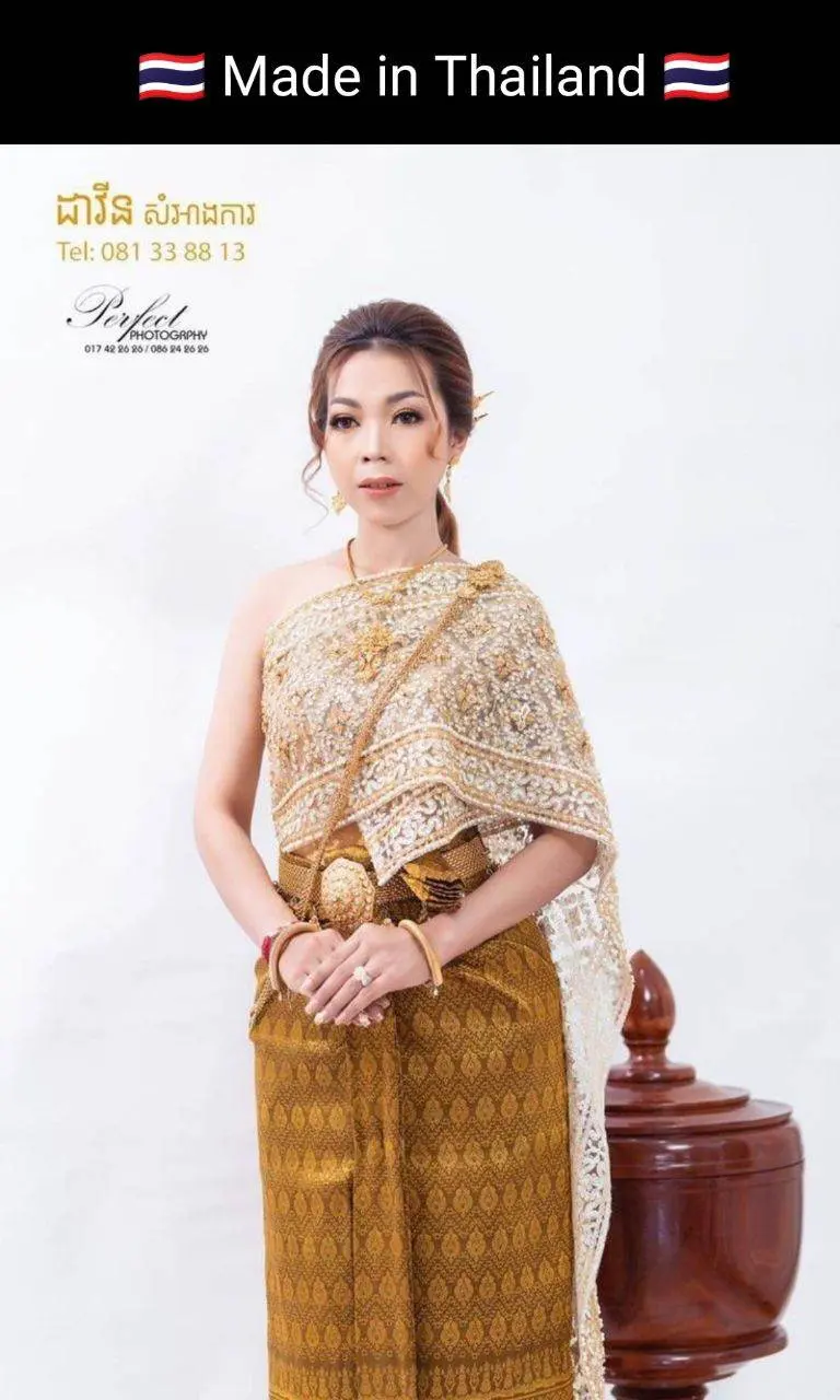 Cambodia wedding costume : ชุดไทยโดยนางแบบกัมพูชา: Khmer wedding dress. Cambodia history