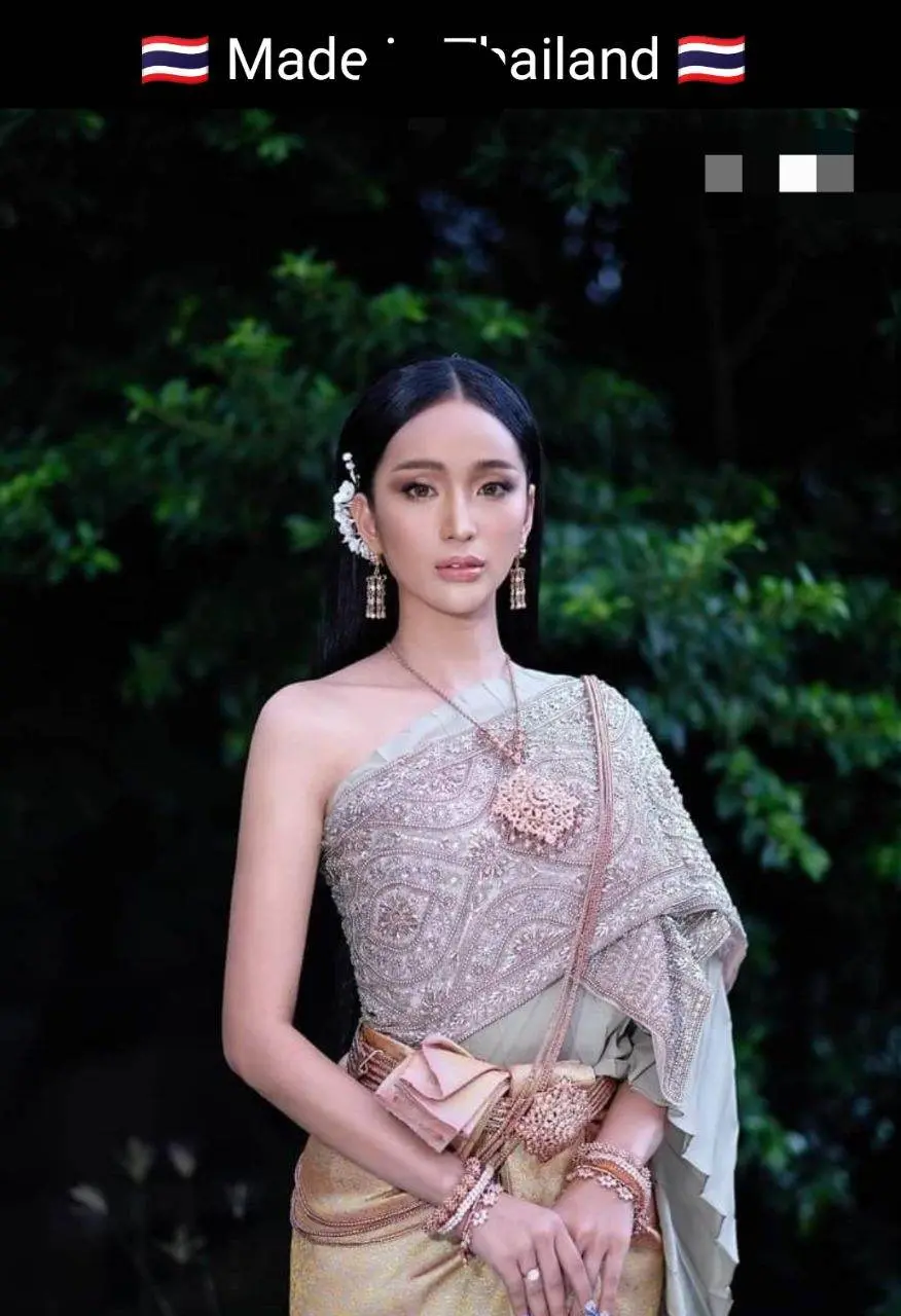 Cambodia wedding costume : ชุดไทยโดยนางแบบกัมพูชา: Khmer wedding dress. Cambodia history
