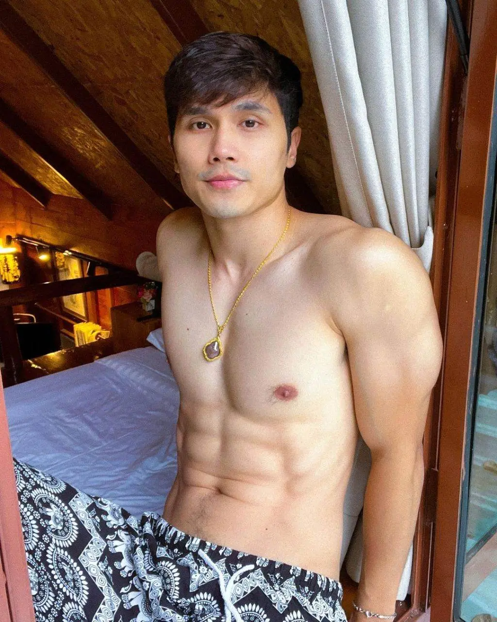 ผัวครบรส