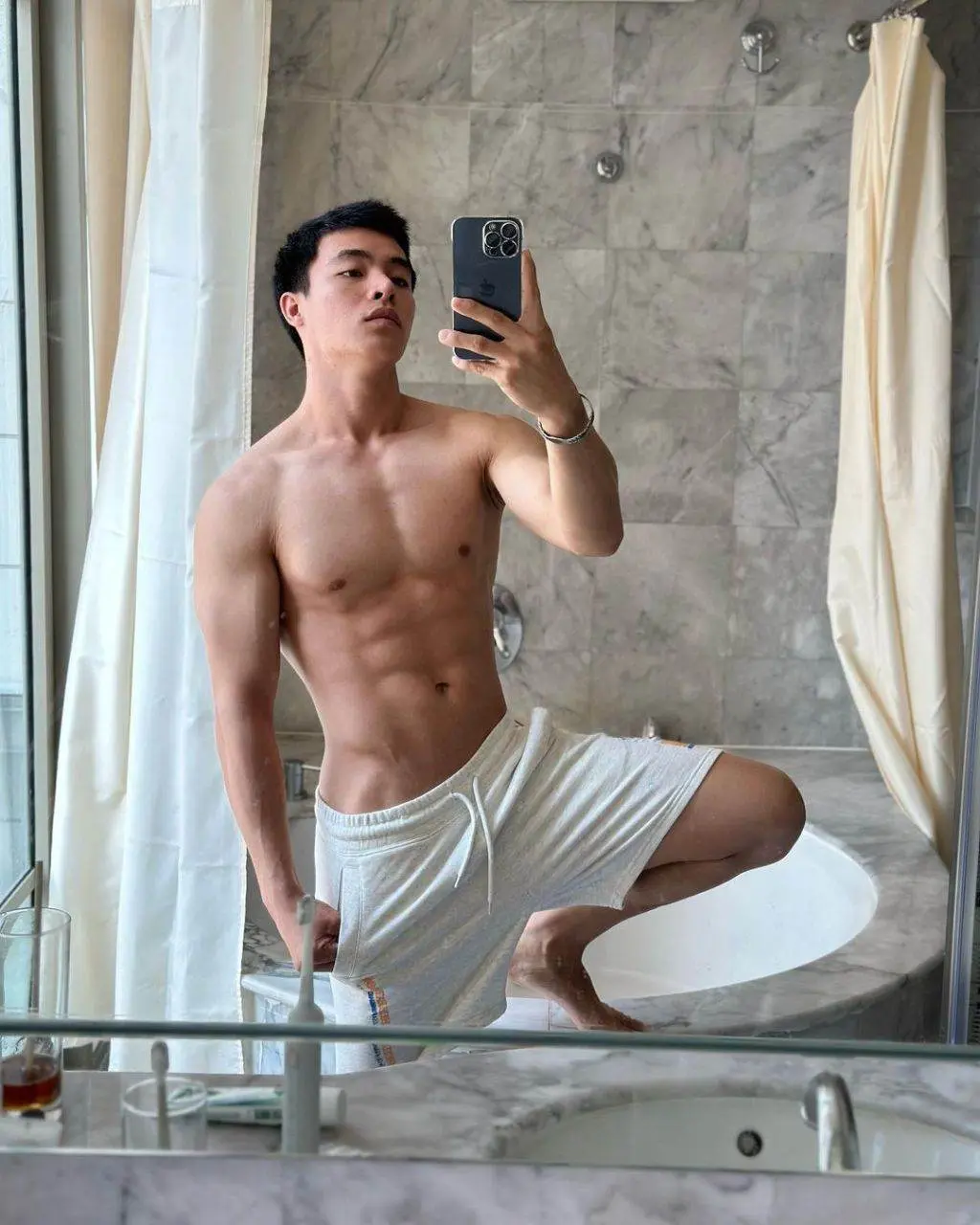 แซบบบบบ