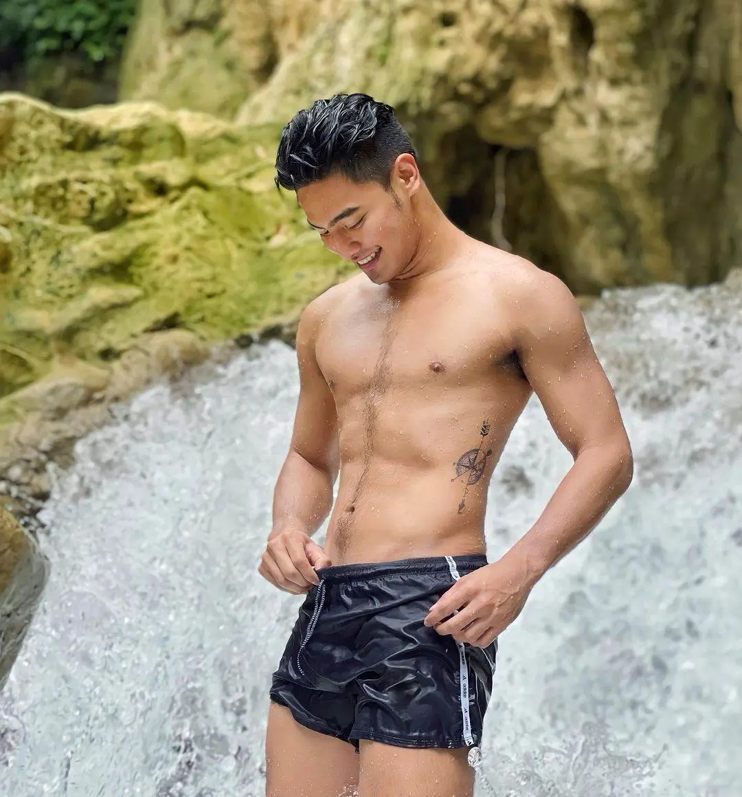 หล่อล่ำงานดี