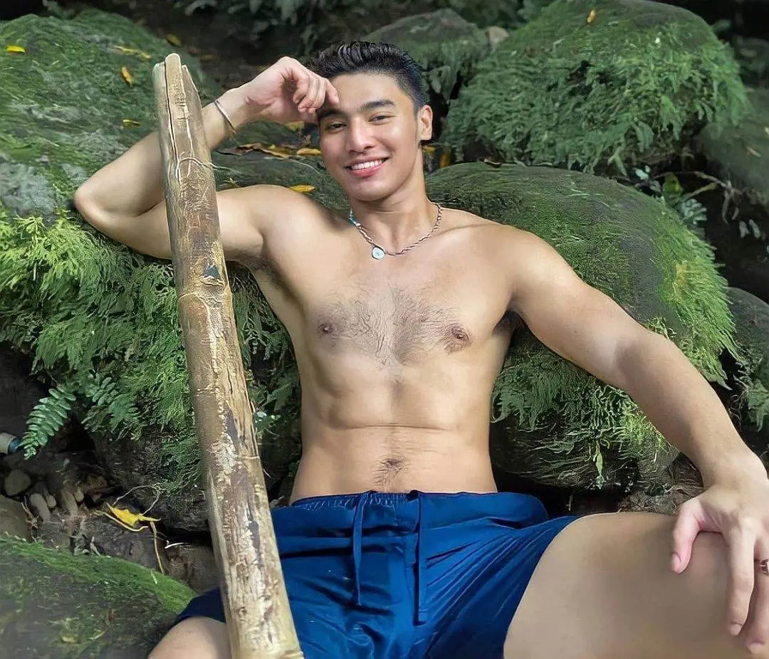 หล่อล่ำงานดี