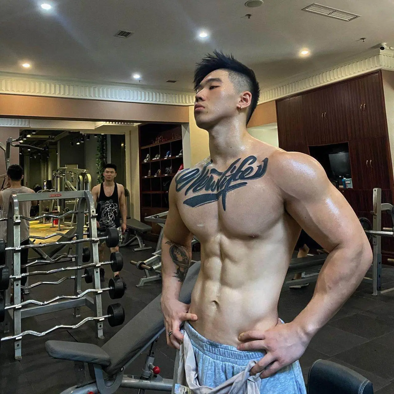 หล่อทุกคนเลยจ้า