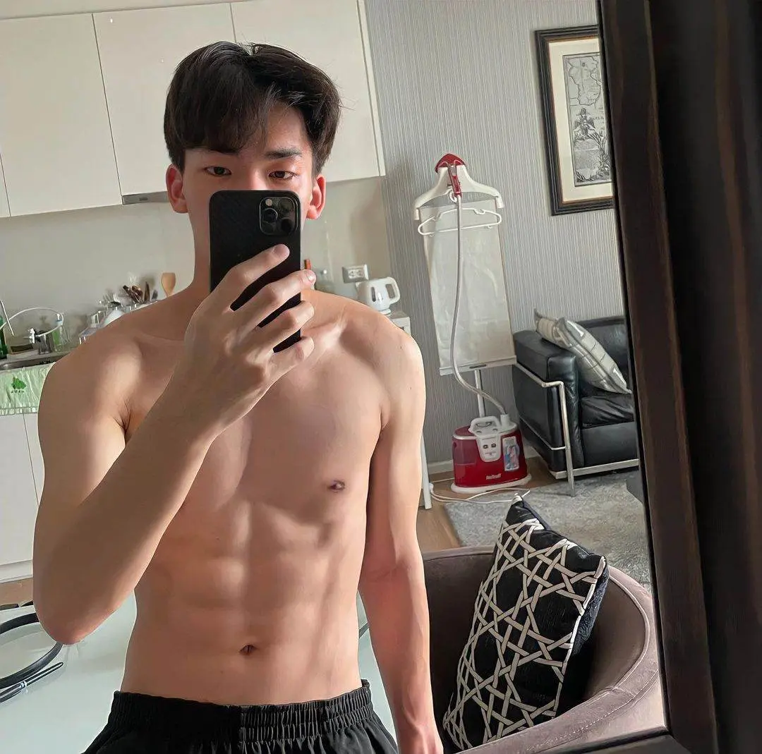 หล่อทุกคนเลยจ้า