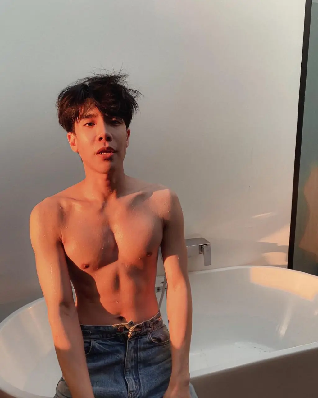 หล่อทุกคนเลยจ้า
