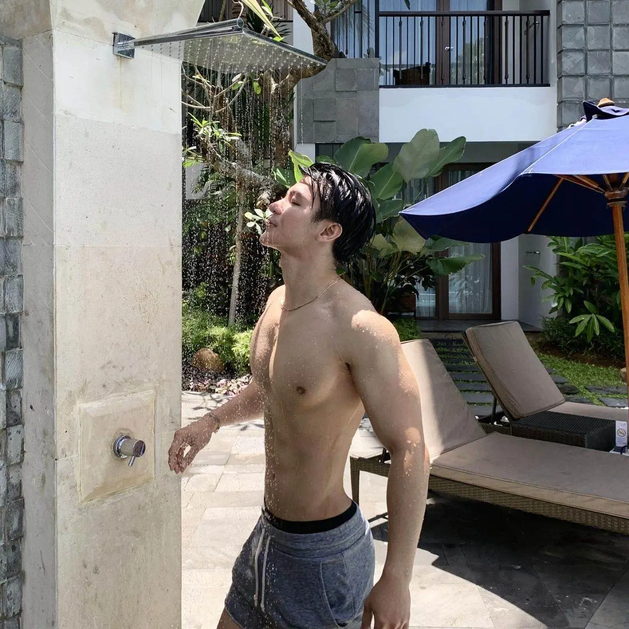บอกรักเบาๆก่อนนอน