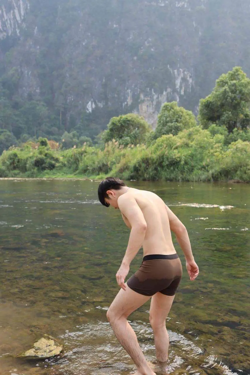 Win หนุ่มหล่อใสๆไฮโซจากลาว