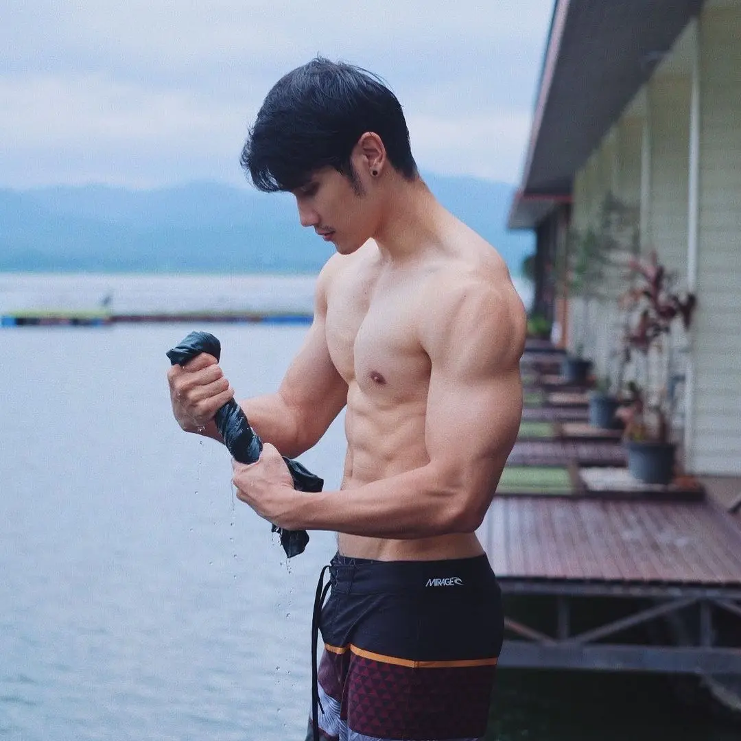 ผัวยั่วจัง