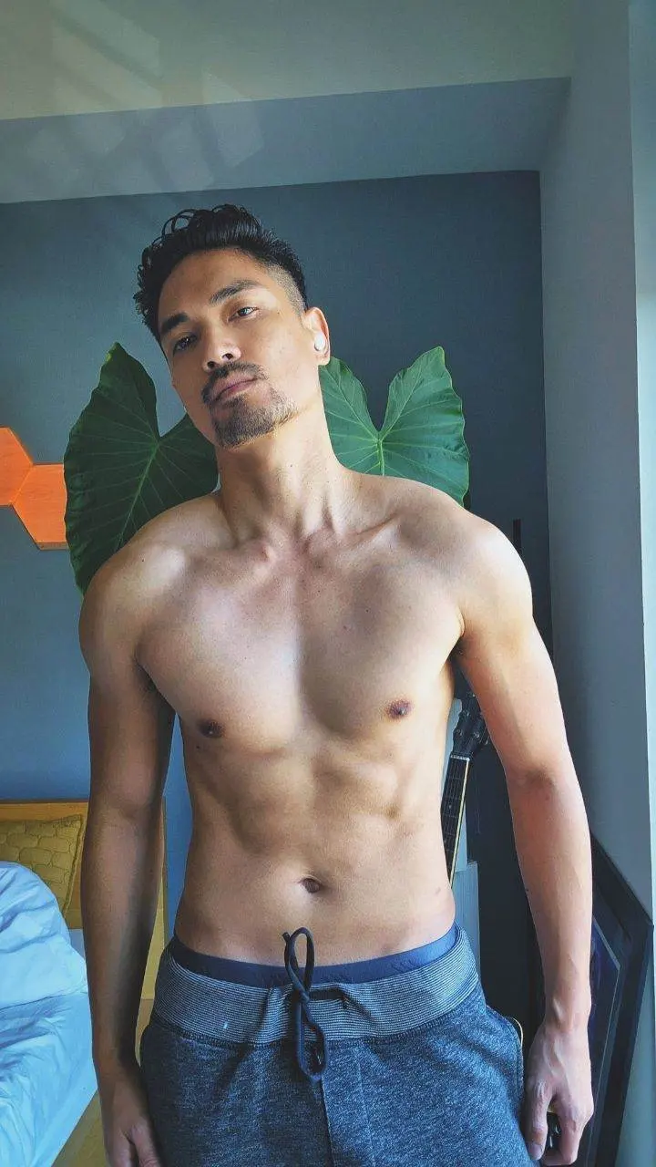 ส่องหนุ่มหล่อแซบมาก