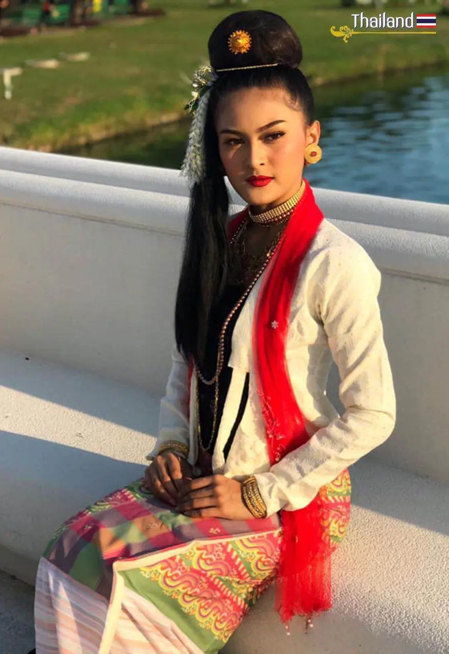 Burmese Dance on Thai Stage | THAILAND 🇹🇭