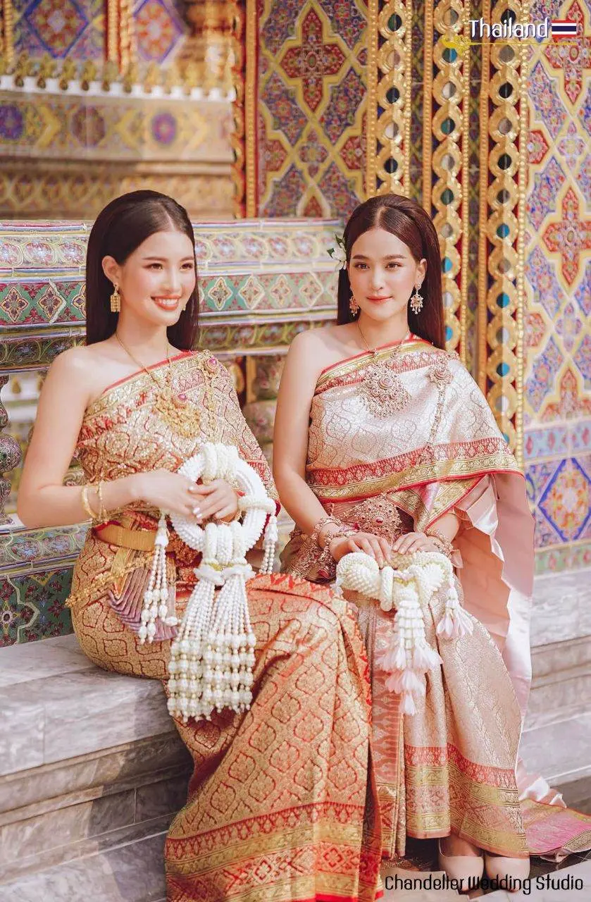 THAI CHAKKRAPHAT DRESS: Thai national costume | THAILAND 🇹🇭