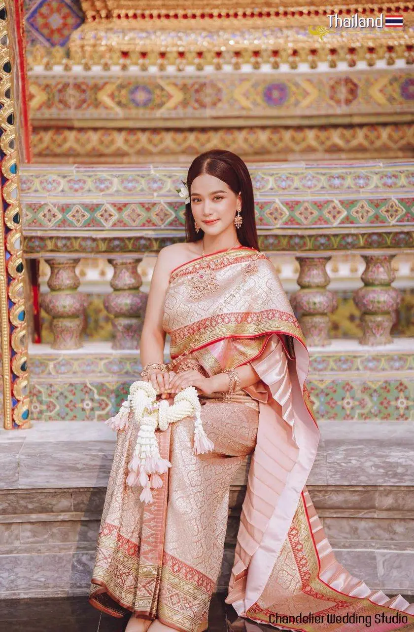 THAI CHAKKRAPHAT DRESS: Thai national costume | THAILAND 🇹🇭