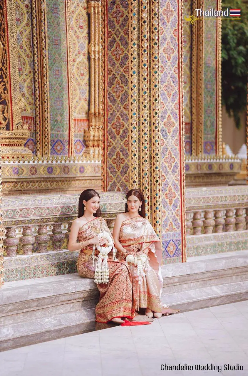 THAI CHAKKRAPHAT DRESS: Thai national costume | THAILAND 🇹🇭