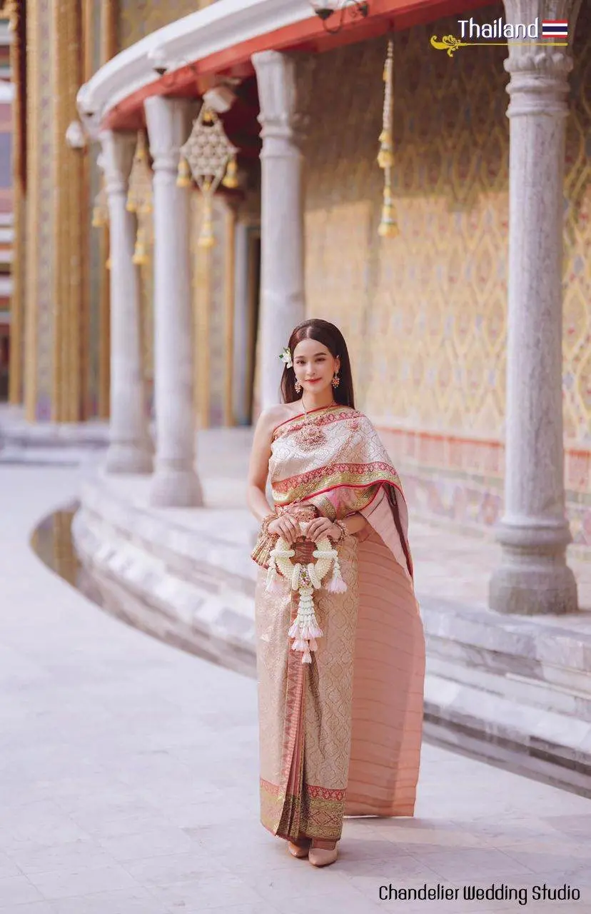 THAI CHAKKRAPHAT DRESS: Thai national costume | THAILAND 🇹🇭