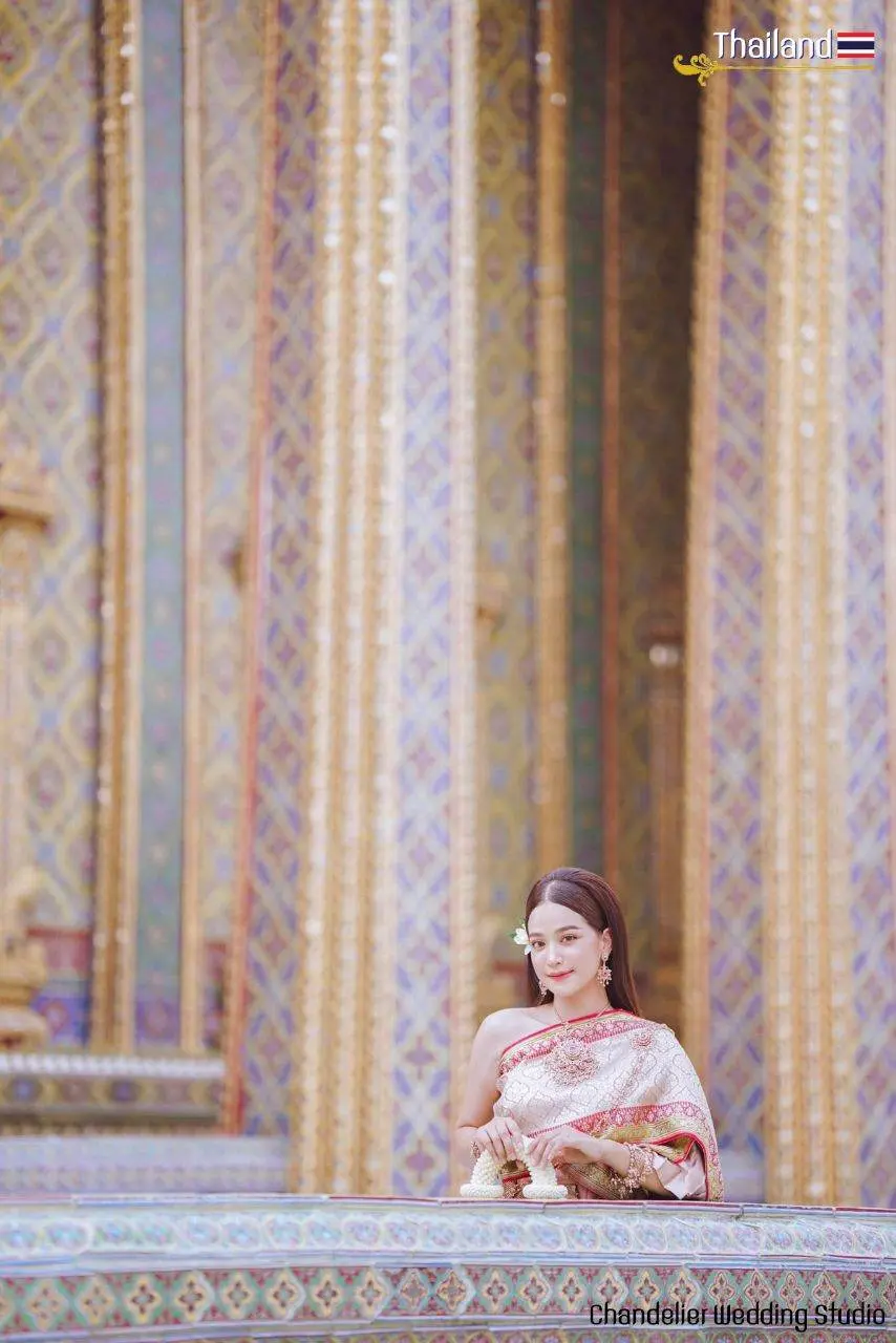 THAI CHAKKRAPHAT DRESS: Thai national costume | THAILAND 🇹🇭