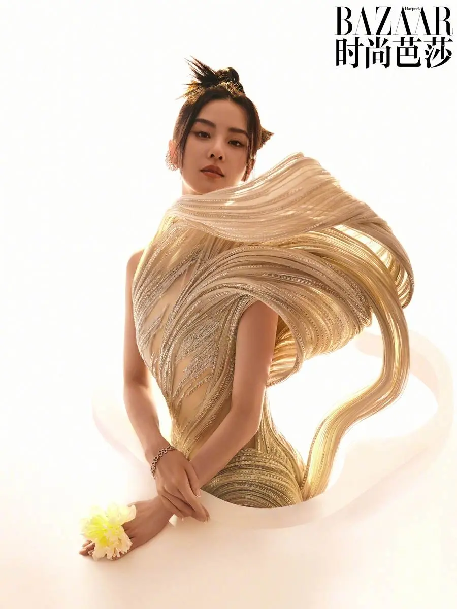 Liu Shishi @ Harper's BAZAAR China April 2023