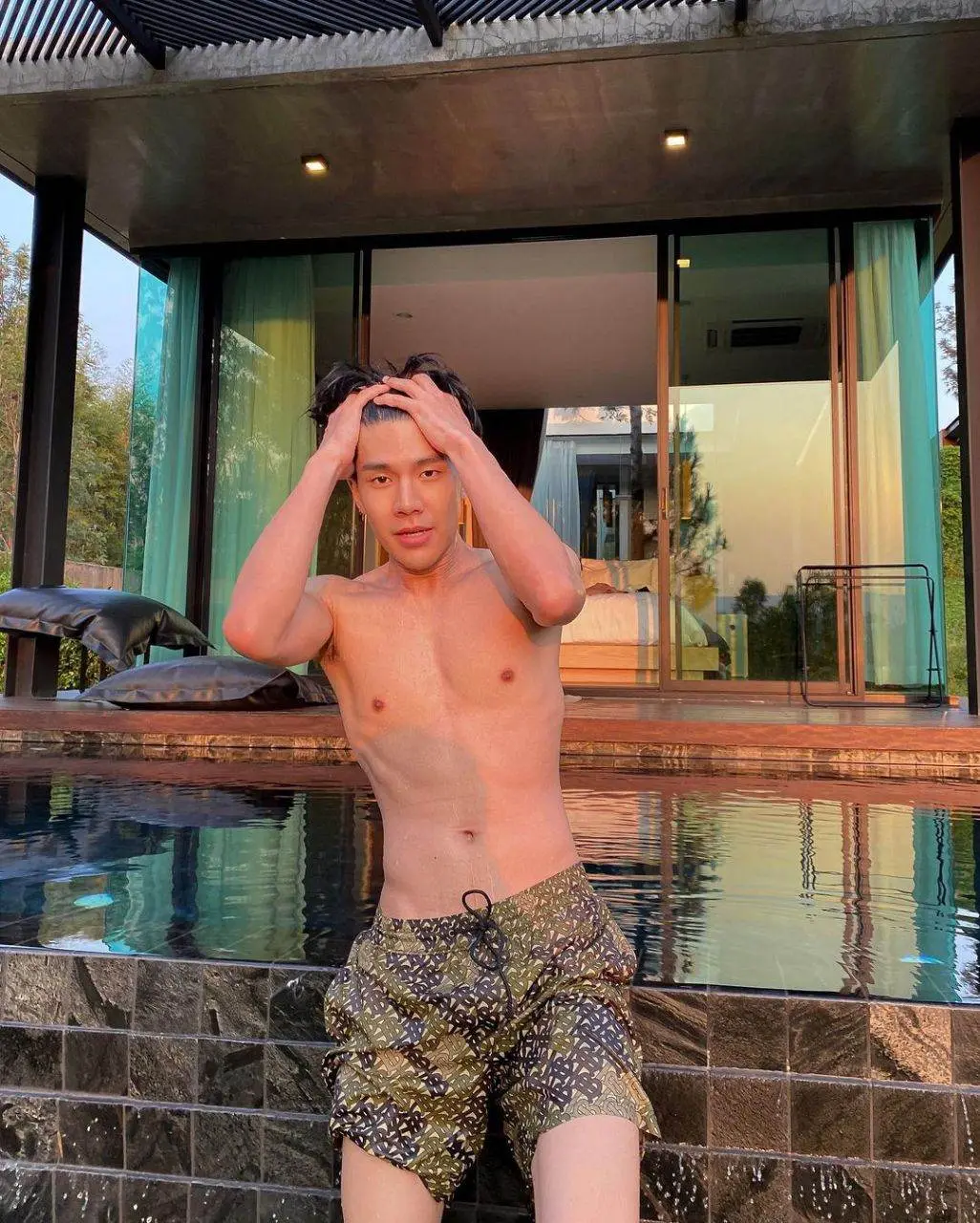 วารีดำเนินมาก