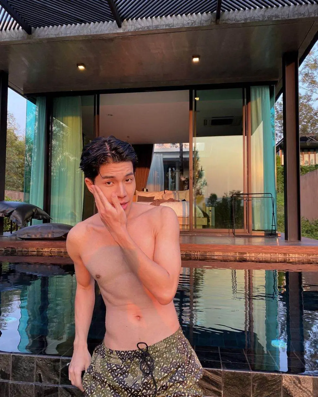 วารีดำเนินมาก