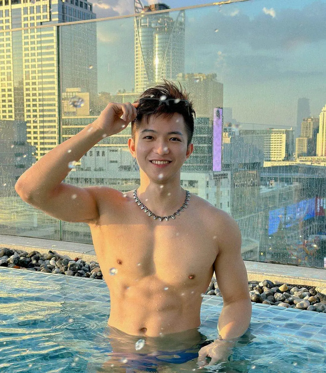 วารีดำเนินมาก