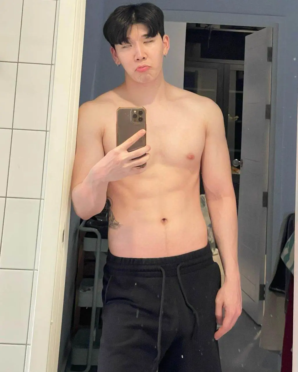 วารีดำเนินมาก