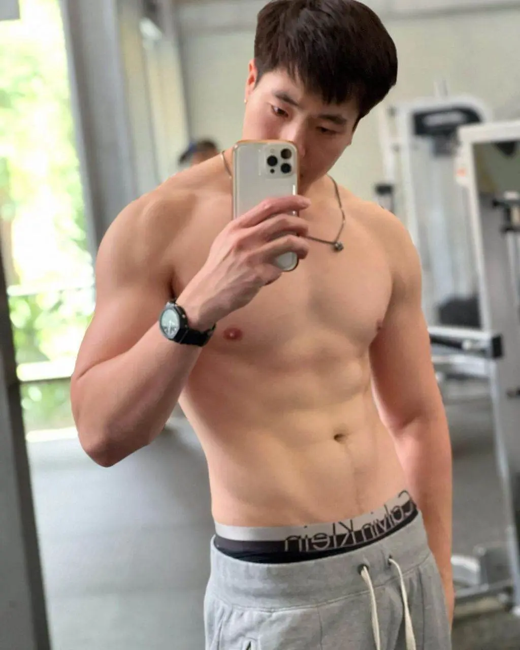 วารีแตกกระจาย