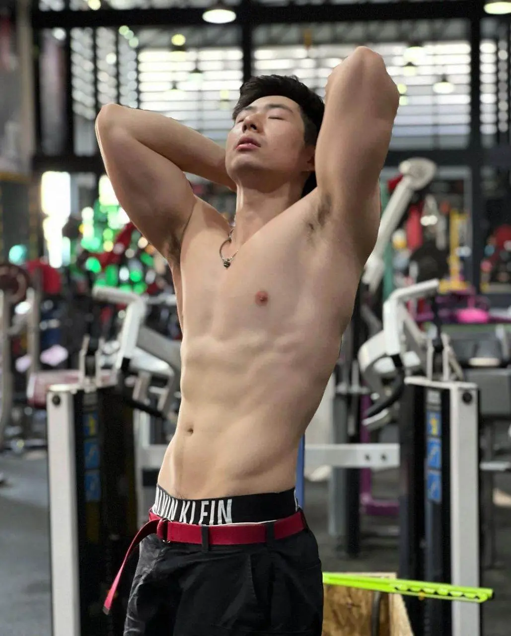 วารีแตกกระจาย