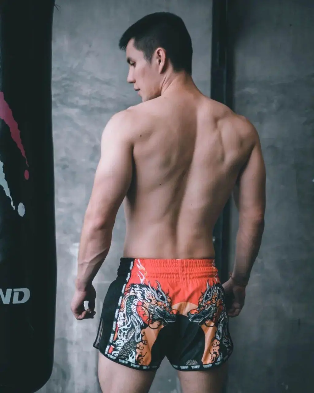 วารีแตกกระจาย