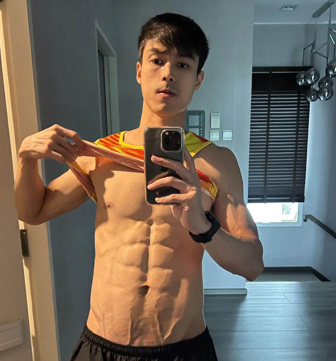 วารีแตกกระจาย
