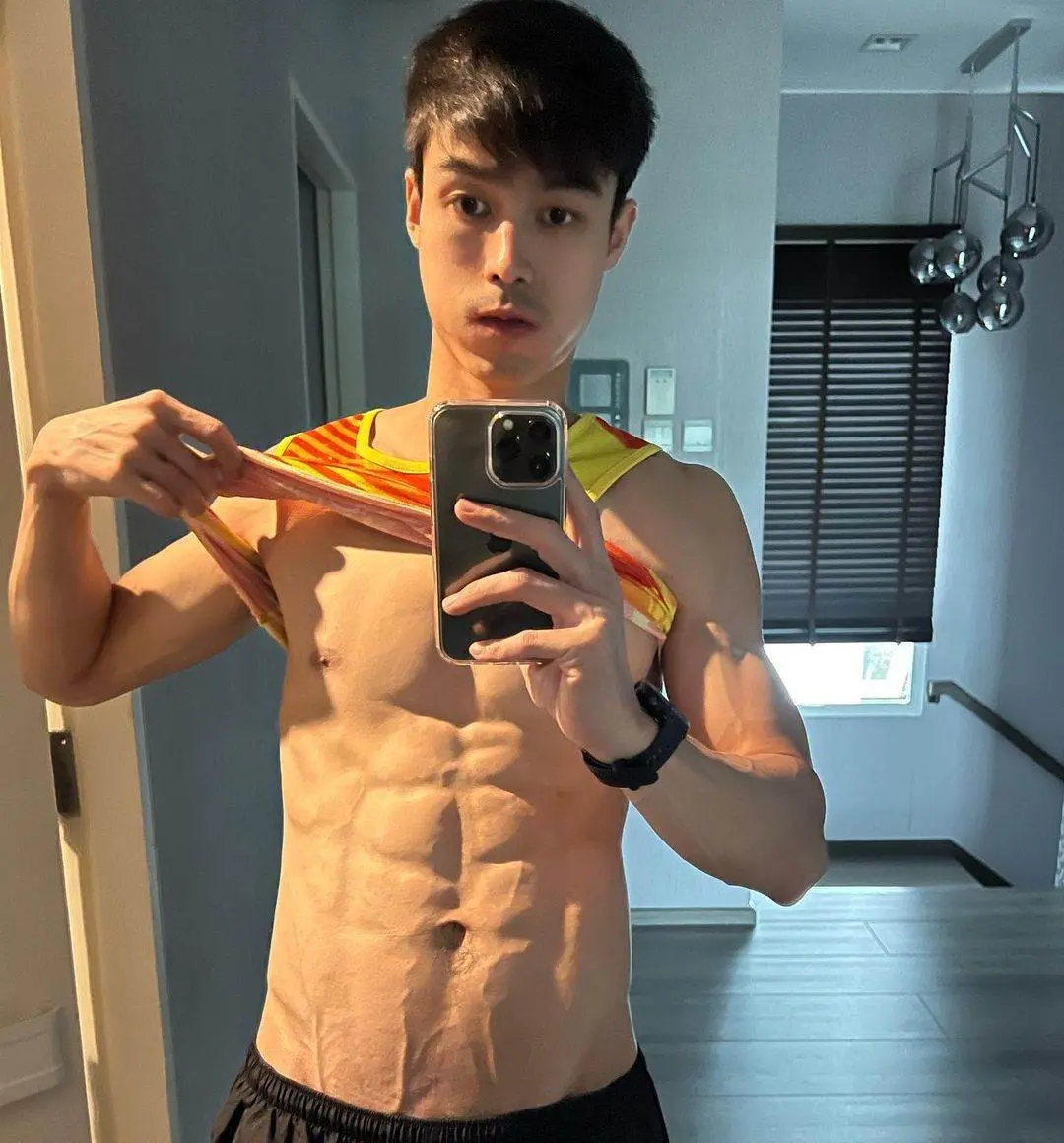 วารีแตกกระจาย