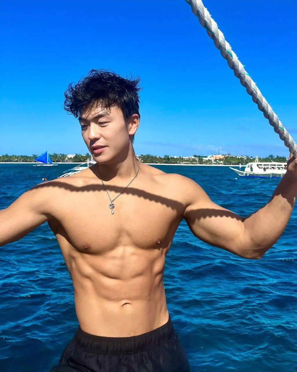 วารีแตกกระจาย
