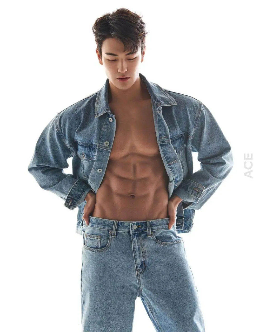 วารีแตกกระจาย