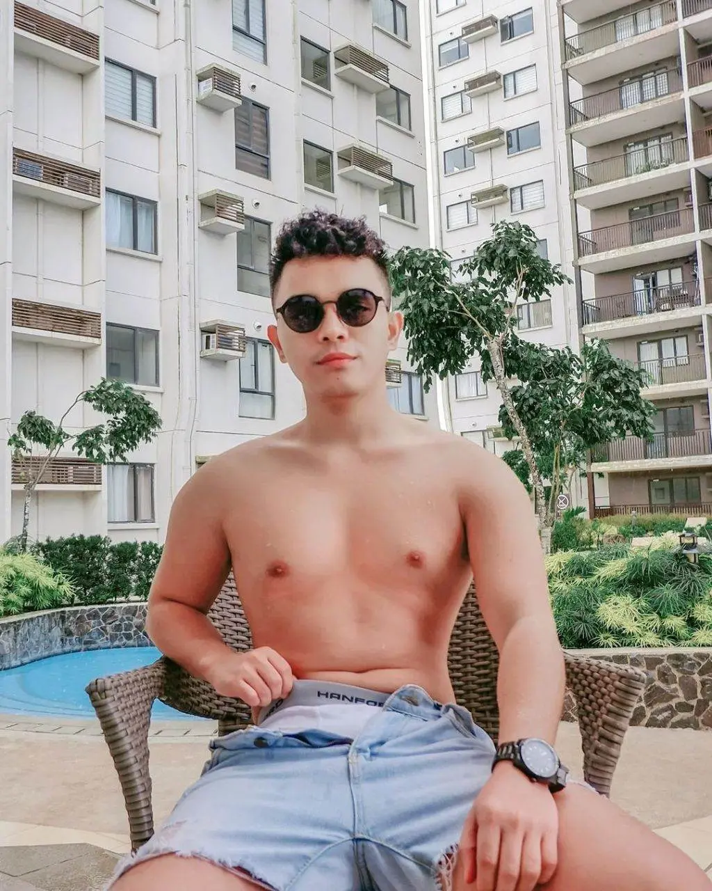 สยิววันหยุด