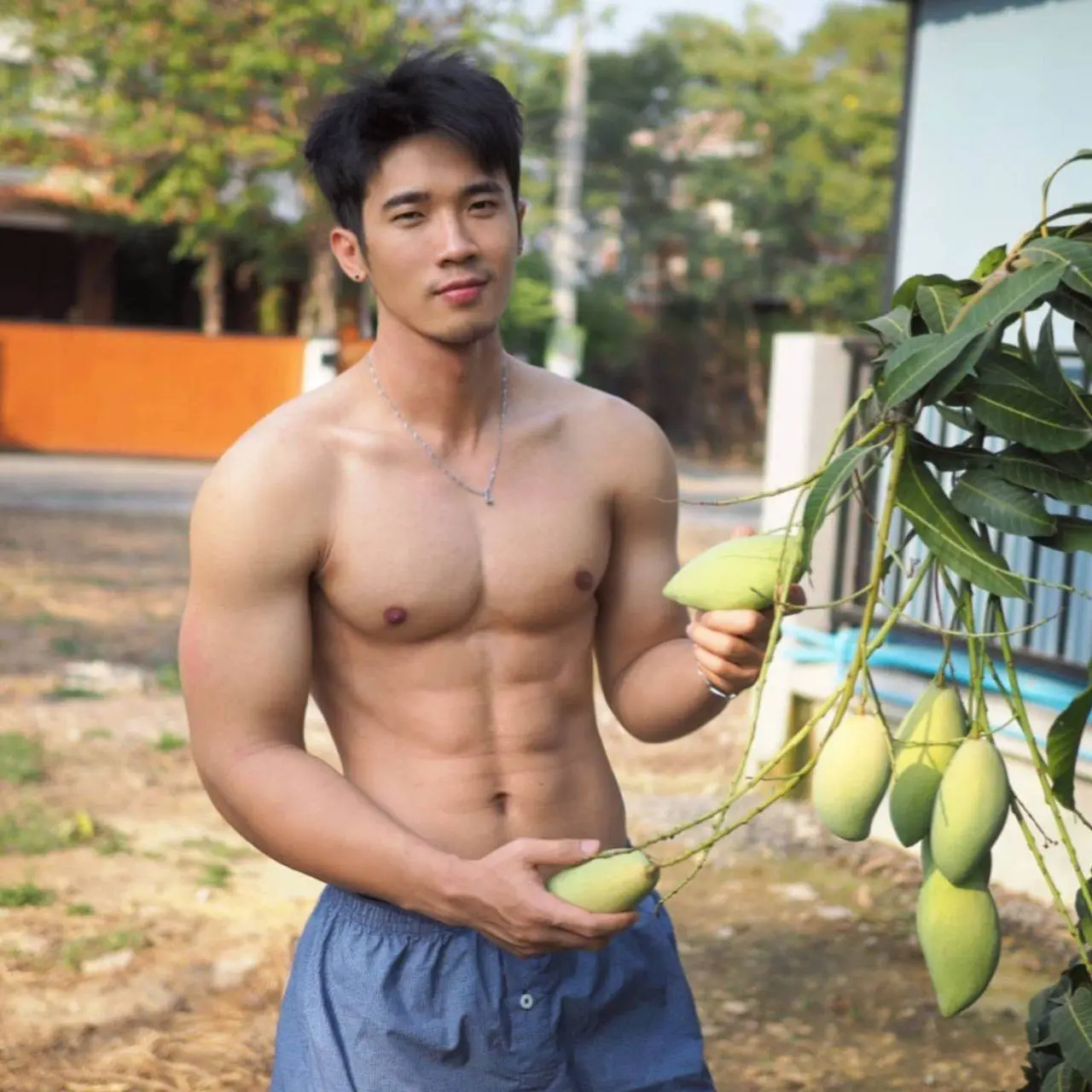 สยิววันหยุด