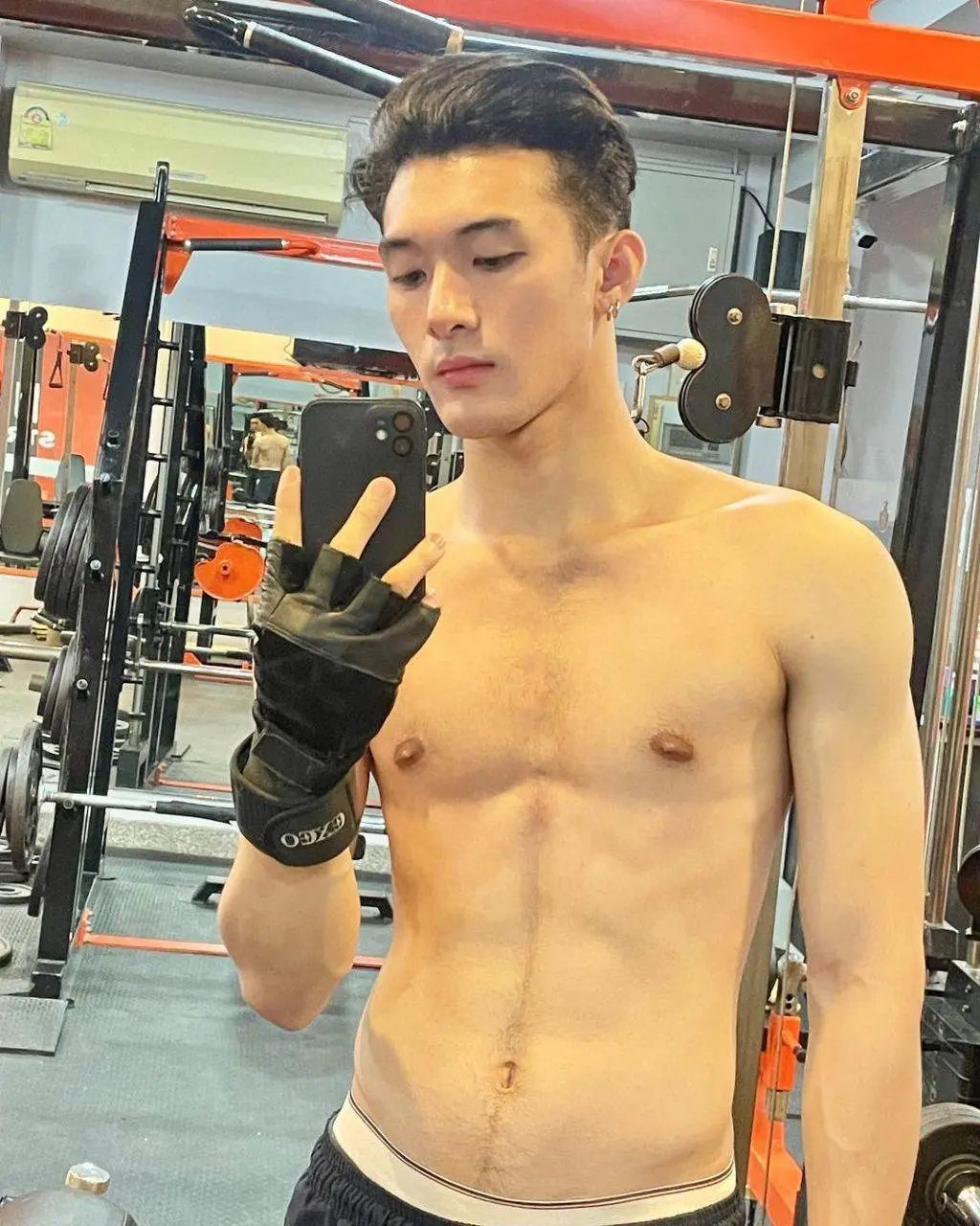 สยิววันหยุด