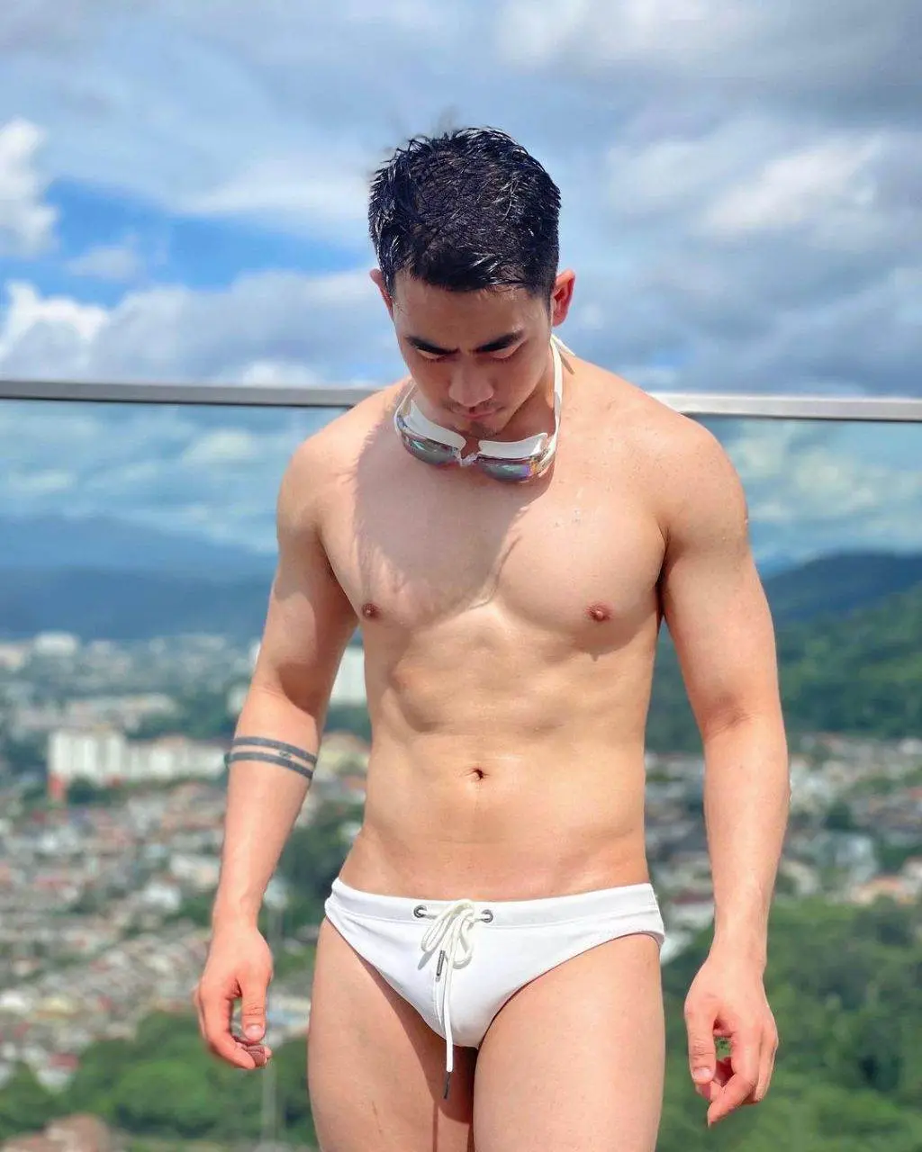 สยิววันหยุด
