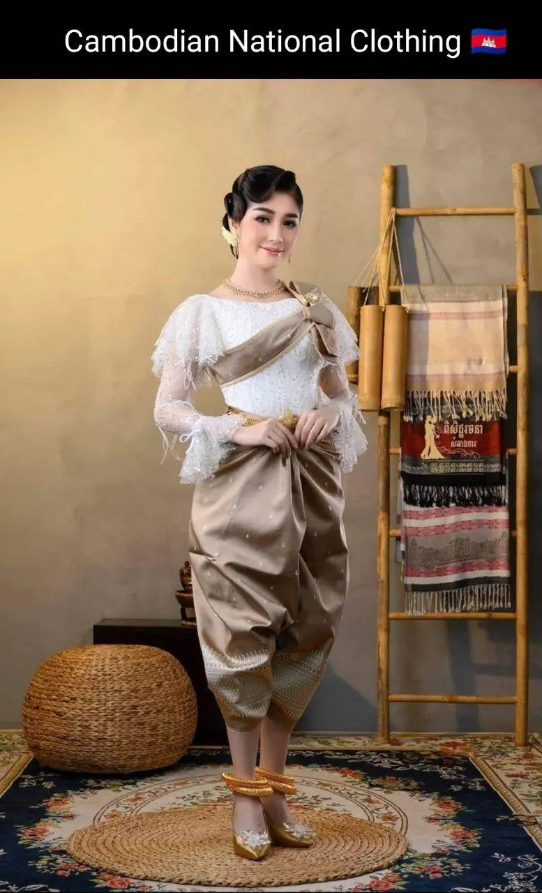 Cambodian National Clothing 🇰🇭ชุดประจําชาติ กัมพูชา:Cambodia wedding dress: ASEAN national costume