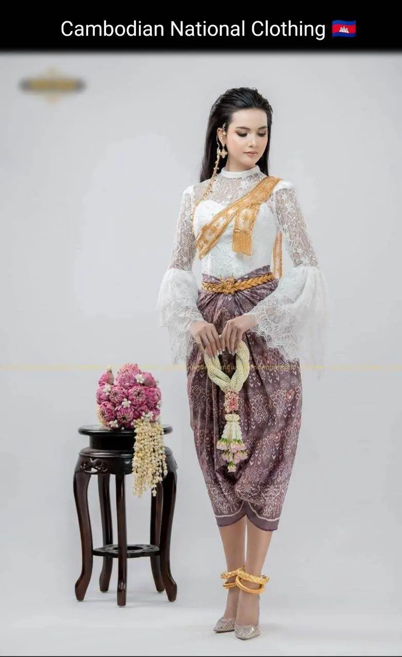 Cambodian National Clothing 🇰🇭ชุดประจําชาติ กัมพูชา:Cambodia wedding dress: ASEAN national costume