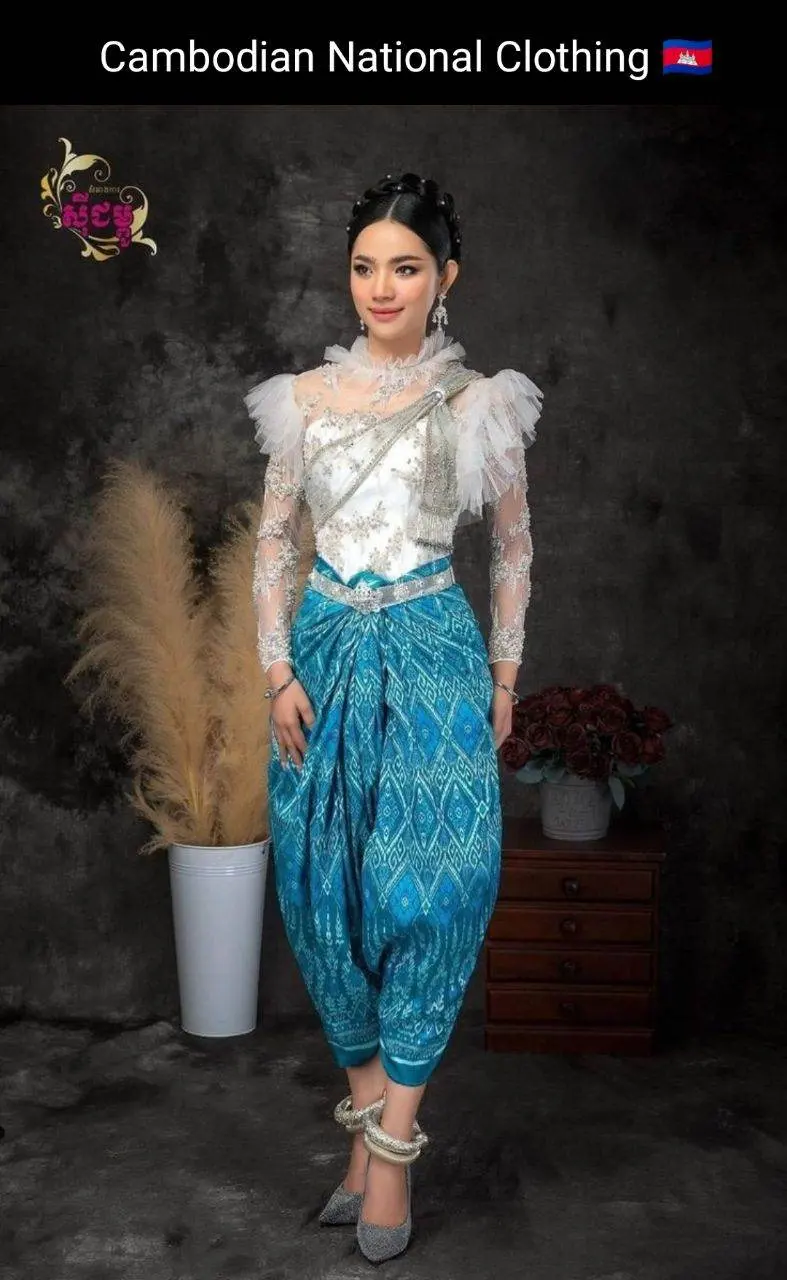 Cambodian National Clothing 🇰🇭ชุดประจําชาติ กัมพูชา:Cambodia wedding dress: ASEAN national costume