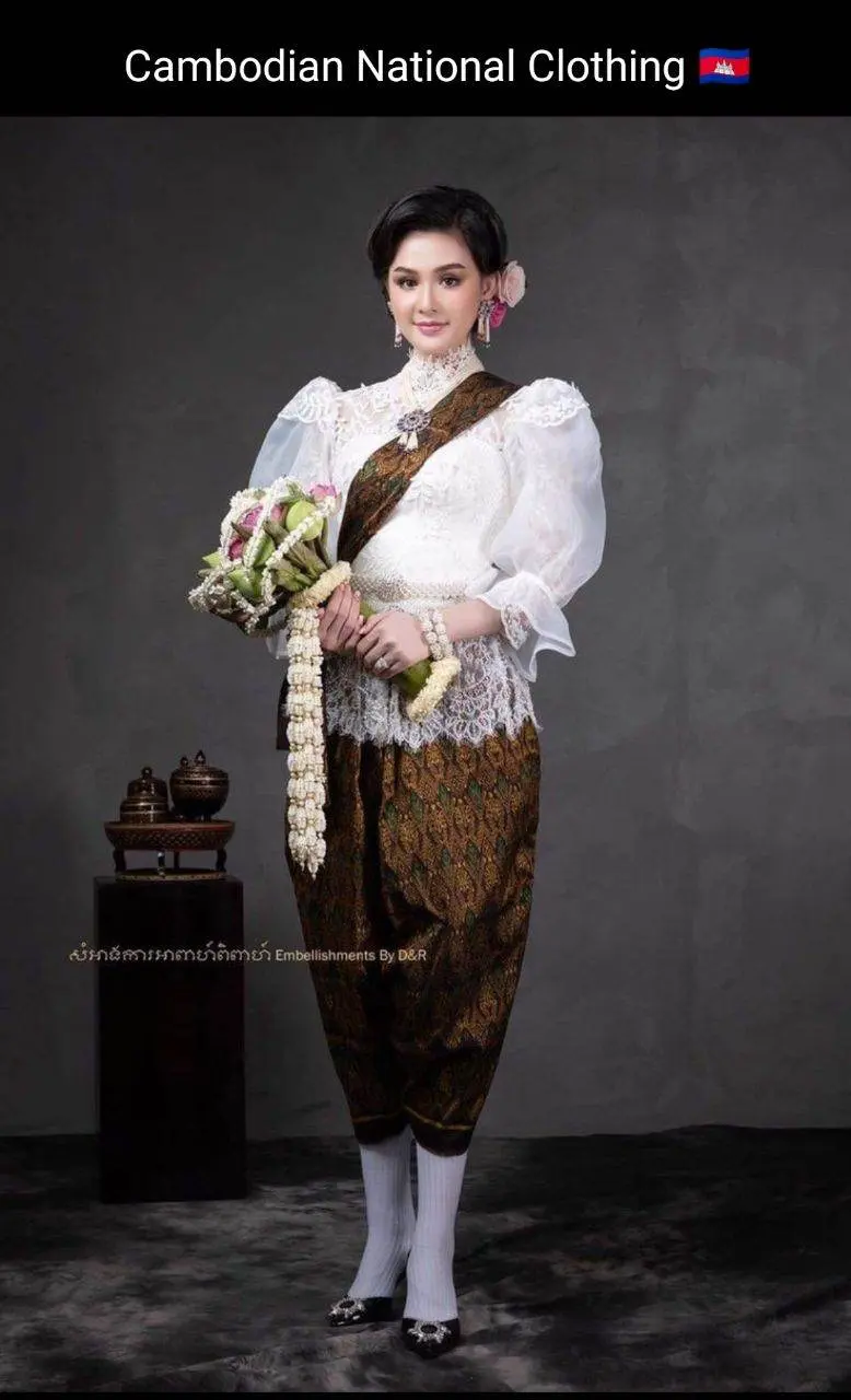 Cambodian National Clothing 🇰🇭ชุดประจําชาติ กัมพูชา:Cambodia wedding dress: ASEAN national costume