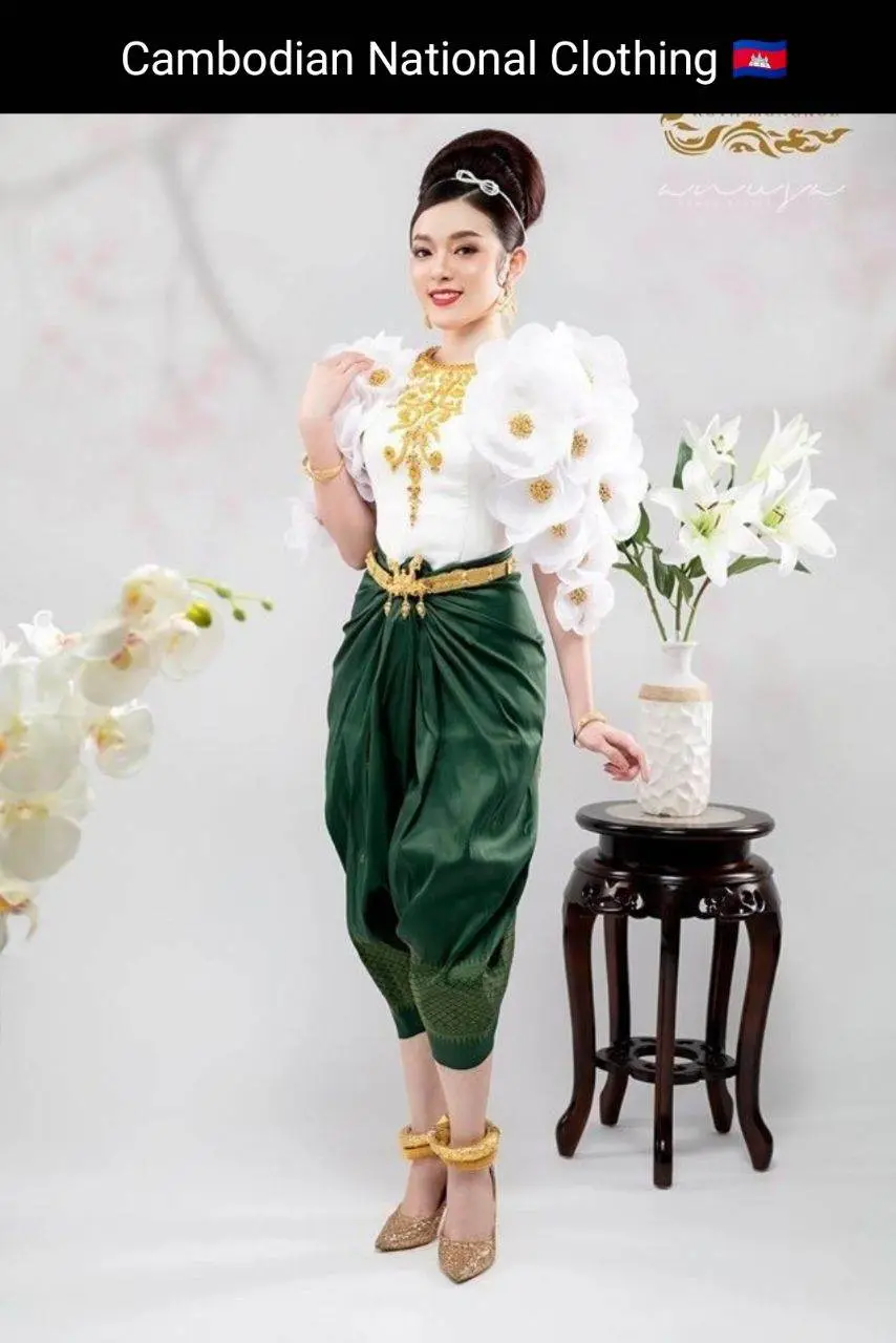 Cambodian National Clothing 🇰🇭ชุดประจําชาติ กัมพูชา:Cambodia wedding dress: ASEAN national costume