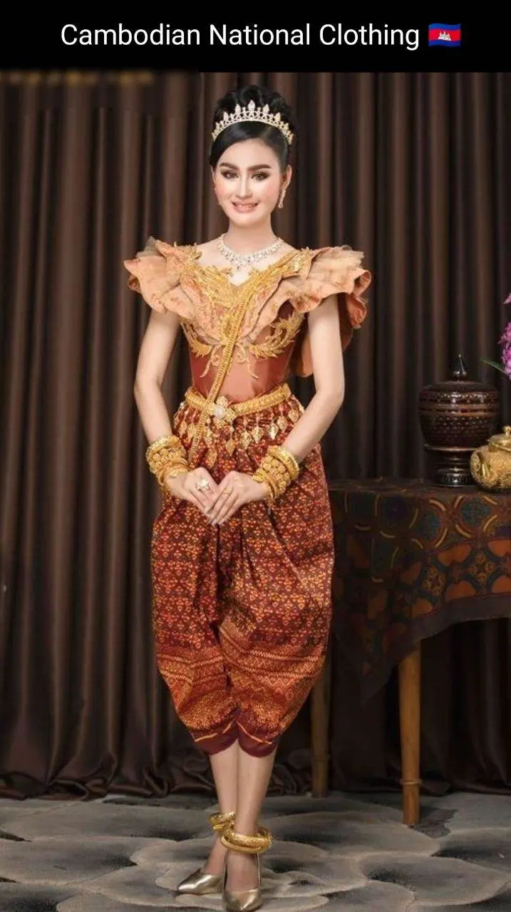 Cambodian National Clothing 🇰🇭ชุดประจําชาติ กัมพูชา:Cambodia wedding dress: ASEAN national costume