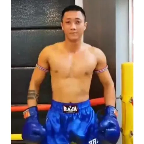 ทั้งจุกทั้งแน่นจะโก่งจะแอ่น อยู่ที่ลีลา
