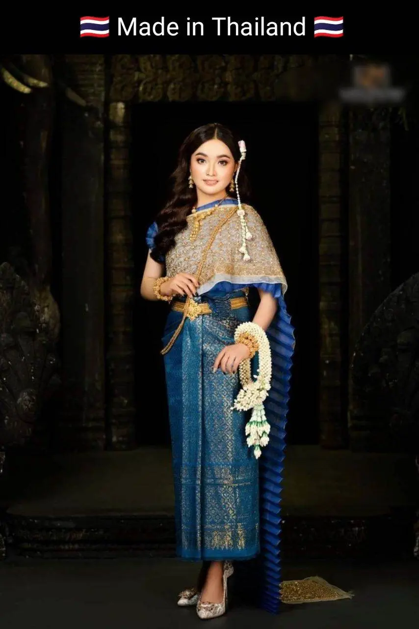 Cambodia wedding costume : ชุดไทยโดยนางแบบกัมพูชา: Khmer wedding dress. Cambodia history.Asean costume.