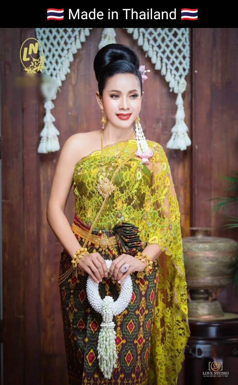 Cambodia wedding costume : ชุดไทยโดยนางแบบกัมพูชา: Khmer wedding dress. Cambodia history.Asean costume.