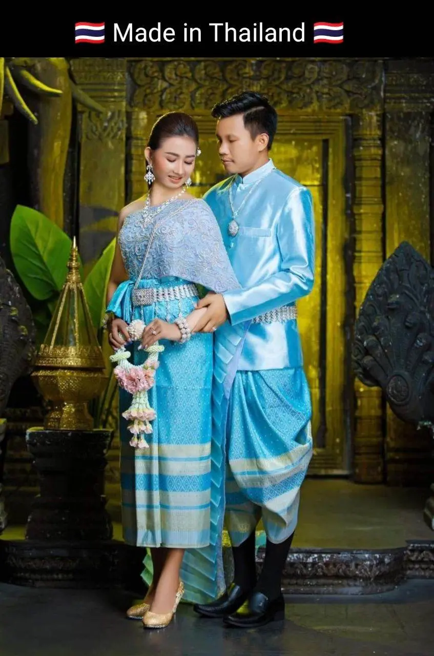 Cambodia wedding costume : ชุดไทยโดยนางแบบกัมพูชา: Khmer wedding dress. Cambodia history.Asean costume.